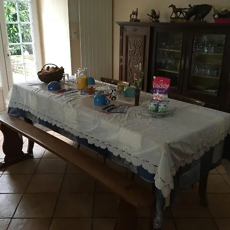 Oda ve Kahvaltı Marie France 's Sacey