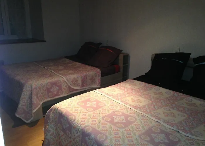 Marie France 's * Sacey